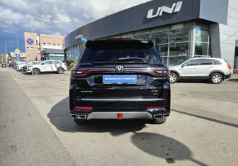 Подержанный автомобиль Changan CS95 2023 года (5 фото)