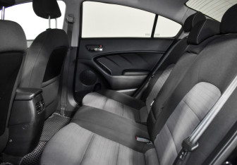 Подержанный автомобиль Kia Cerato Sedan 2014 года (12 фото)