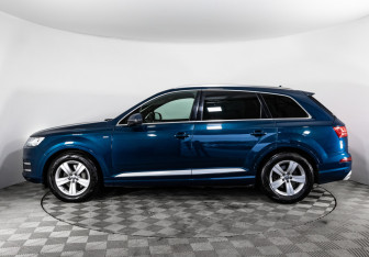 Подержанный автомобиль Audi Q7 2018 года (9 фото)