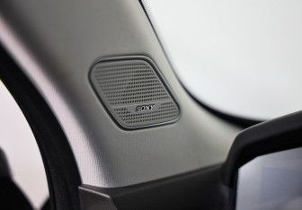 Подержанный автомобиль Changan UNI-K 2023 года (26 фото)