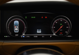 Подержанный автомобиль Voyah Free 2023 года (22 фото)