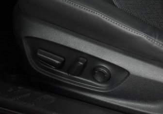 Подержанный автомобиль Toyota Camry Sedan 2022 года (12 фото)