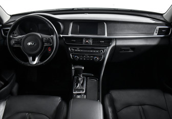 Подержанный автомобиль Kia Optima Sedan 2017 года (14 фото)