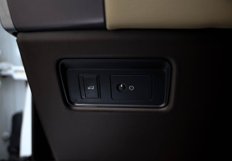 Подержанный автомобиль Land Rover Range Rover Sport 2018 года (28 фото)