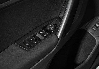 Подержанный автомобиль Volkswagen Tiguan 2016 года (11 фото)