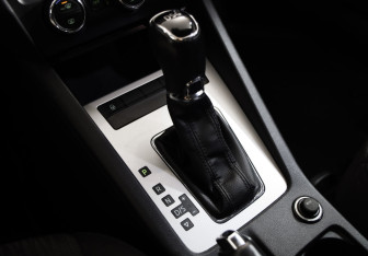 Подержанный автомобиль Skoda Octavia Liftback 2013 года (15 фото)