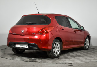 Подержанный автомобиль Peugeot 308 Hatchback 2009 года (5 фото)