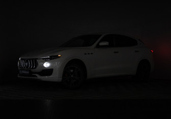 Подержанный автомобиль Maserati Levante 2017 года (31 фото)