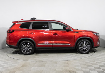 Подержанный автомобиль Chery Tiggo 8 Pro 2021 года (4 фото)