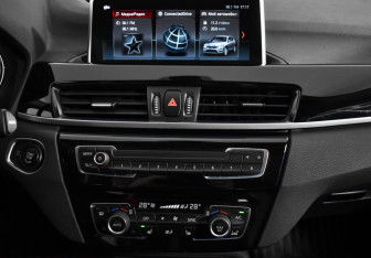 Подержанный автомобиль BMW X1 2021 года (15 фото)