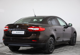 Подержанный автомобиль Renault Fluence 2016 года (5 фото)