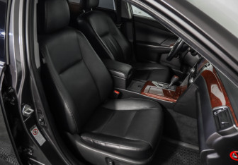 Подержанный автомобиль Toyota Camry Sedan 2013 года (24 фото)