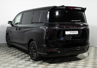 Подержанный автомобиль Hongqi HQ9 2022 года (7 фото)