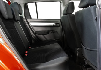 Подержанный автомобиль Suzuki Swift Hatchback 2010 года (15 фото)