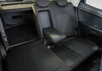 Подержанный автомобиль Kia Venga 2015 года (29 фото)