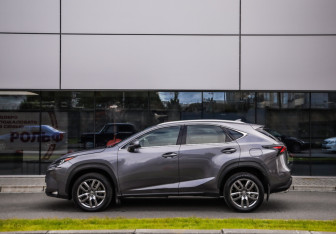 Подержанный автомобиль Lexus NX 2016 года (9 фото)