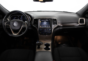Подержанный автомобиль Jeep Grand Cherokee 2013 года (9 фото)