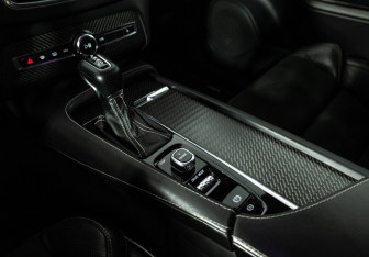 Подержанный автомобиль Volvo XC90 2017 года (18 фото)