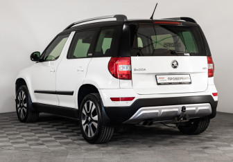 Подержанный автомобиль Skoda Yeti 2015 года (7 фото)