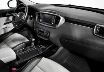 Подержанный автомобиль Kia Sorento 2019 года (15 фото)