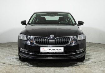 Подержанный автомобиль Skoda Octavia Liftback 2018 года (2 фото)