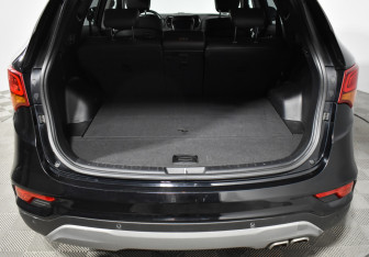 Подержанный автомобиль Hyundai Santa Fe 2017 года (18 фото)