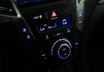 Подержанный автомобиль Hyundai Santa Fe 2017 года (17 фото)