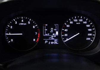 Подержанный автомобиль Hyundai Creta 2017 года (12 фото)