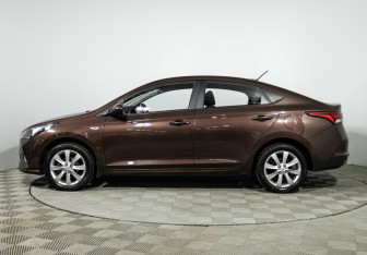 Подержанный автомобиль Hyundai Solaris Sedan 2021 года (8 фото)