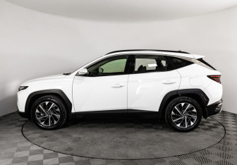 Подержанный автомобиль Hyundai Tucson 2021 года (10 фото)