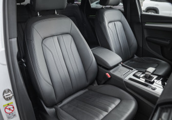 Подержанный автомобиль Audi Q5 2021 года (31 фото)