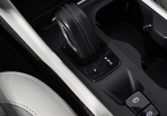 Подержанный автомобиль Volvo XC40 2018 года (11 фото)