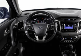 Подержанный автомобиль Hyundai Creta 2019 года (11 фото)