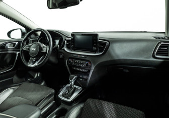 Подержанный автомобиль Kia Ceed Wagon 2020 года (9 фото)