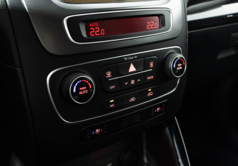 Подержанный автомобиль Kia Sorento 2018 года (17 фото)