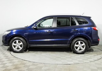 Подержанный автомобиль Hyundai Santa Fe 2010 года (8 фото)