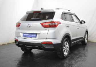 Подержанный автомобиль Hyundai Creta 2016 года (5 фото)