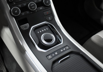 Подержанный автомобиль Land Rover Range Rover Evoque 2012 года (11 фото)