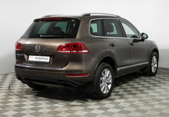 Подержанный автомобиль Volkswagen Touareg 2013 года (5 фото)
