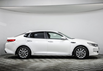 Подержанный автомобиль Kia Optima Sedan 2016 года (4 фото)
