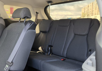 Подержанный автомобиль Kia Carnival 2021 года (14 фото)