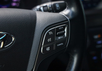 Подержанный автомобиль Hyundai Santa Fe 2012 года (24 фото)