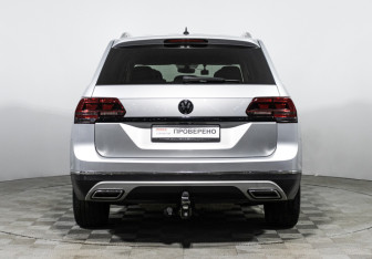 Подержанный автомобиль Volkswagen Teramont 2018 года (6 фото)