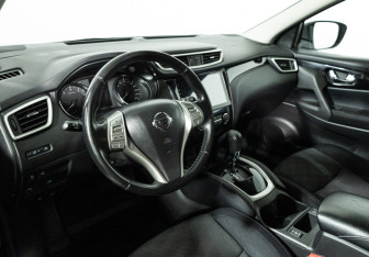 Подержанный автомобиль Nissan Qashqai 2016 года (11 фото)