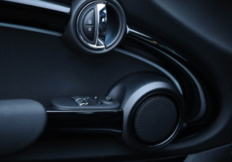 Подержанный автомобиль MINI Hatch 2021 года (23 фото)