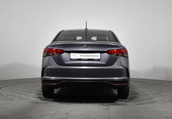 Подержанный автомобиль Hyundai Solaris Sedan 2021 года (6 фото)