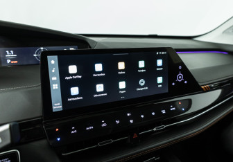 Подержанный автомобиль Changan UNI-K 2023 года (21 фото)