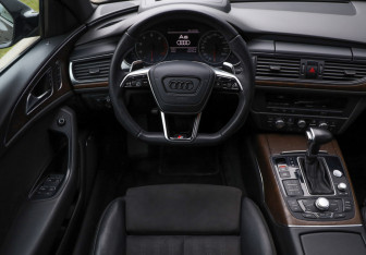 Подержанный автомобиль Audi A6 Sedan 2013 года (14 фото)