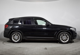 Подержанный автомобиль BMW X3 2019 года (4 фото)