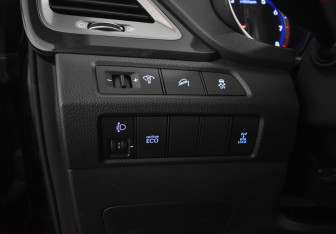 Подержанный автомобиль Hyundai Santa Fe 2015 года (18 фото)